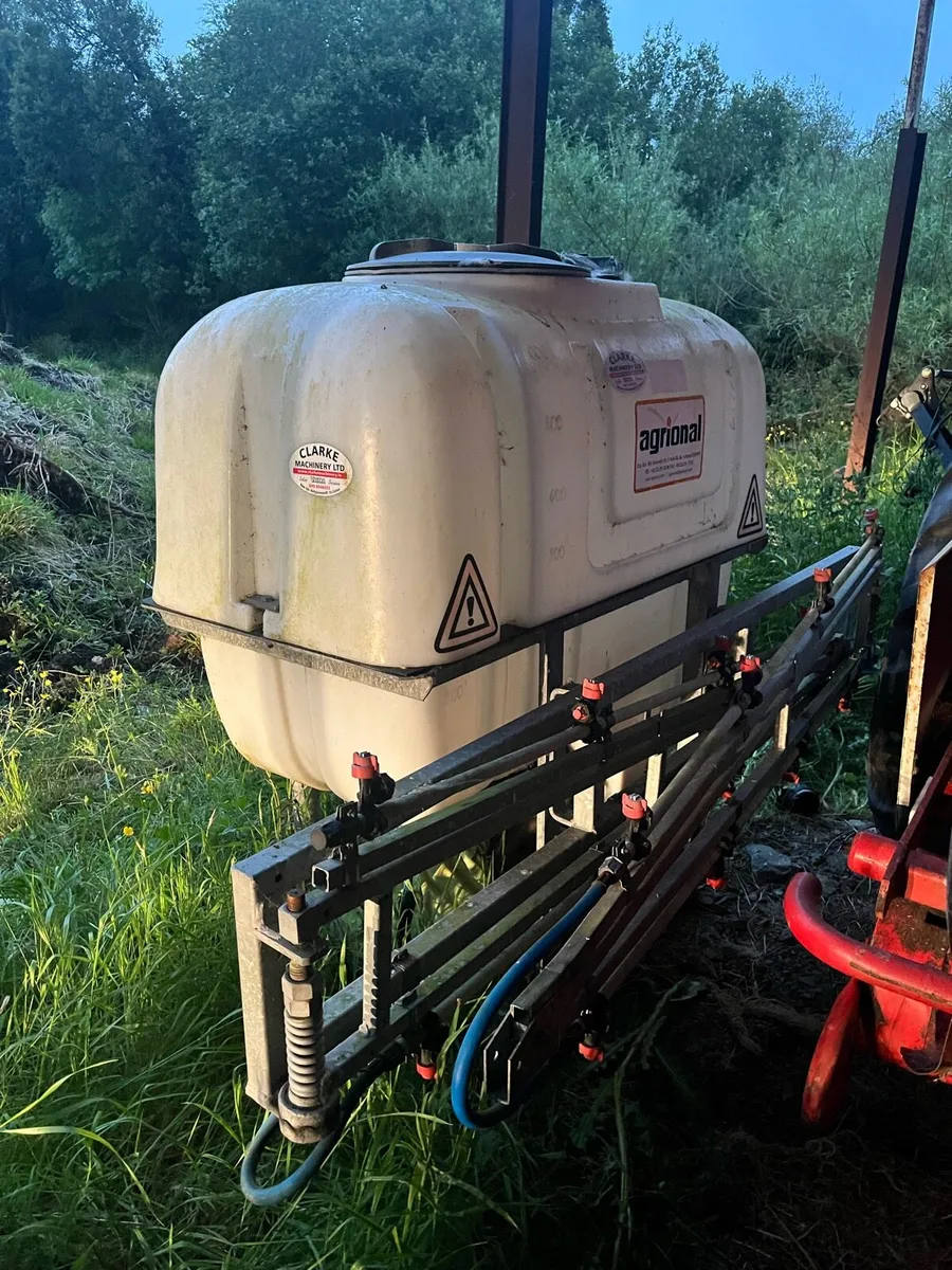 600 litre sprayer - Image 1