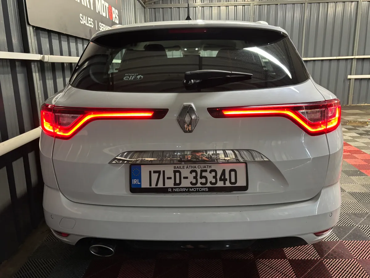 2017 Renault Megane DYNAMIQUE NAV Manual - Image 2