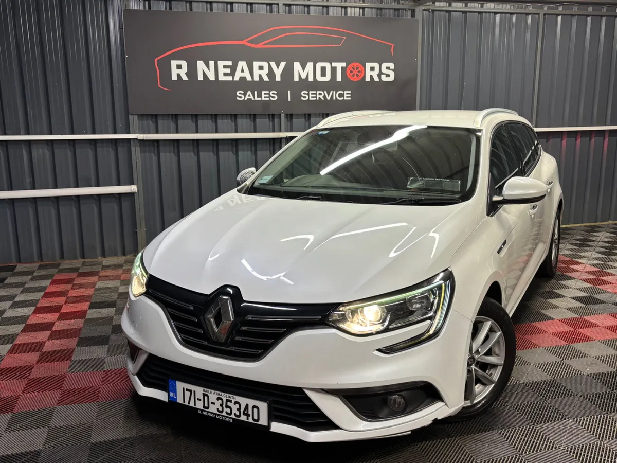 2017 Renault Megane DYNAMIQUE NAV Manual - Image 1
