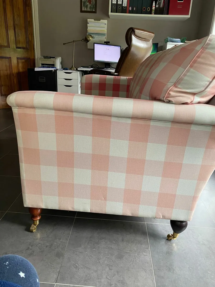 Couch - Image 2