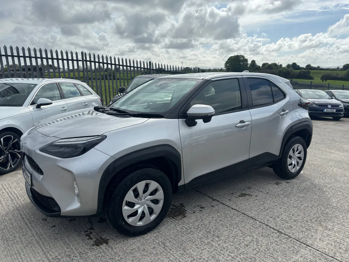 Toyota Yaris Cross Hybrid 2021 - Image 2