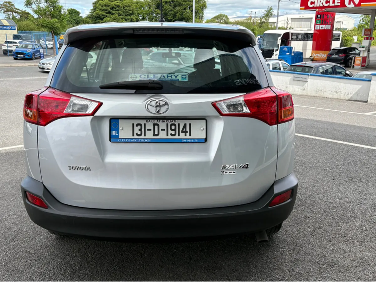 Toyota RAV4 RAV4 2.0 D-4D AURA 2WD 4DR - Image 4