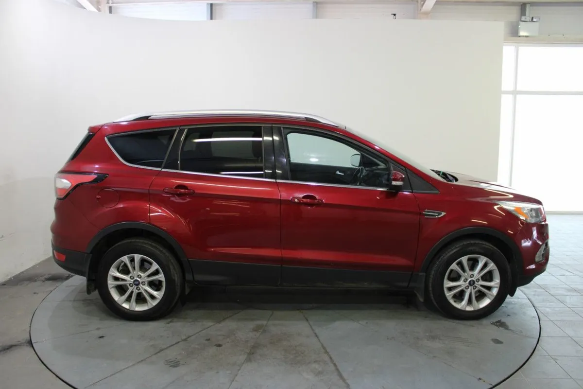 Ford Kuga 2.0tdci 150PS FWD Titanium - Image 3