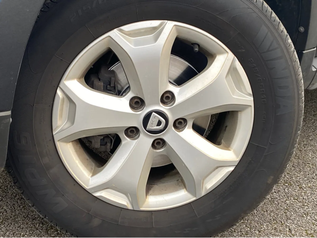 Dacia Duster COMFORT BLUE DCI 115 *** 24 MONTH WAR - Image 3