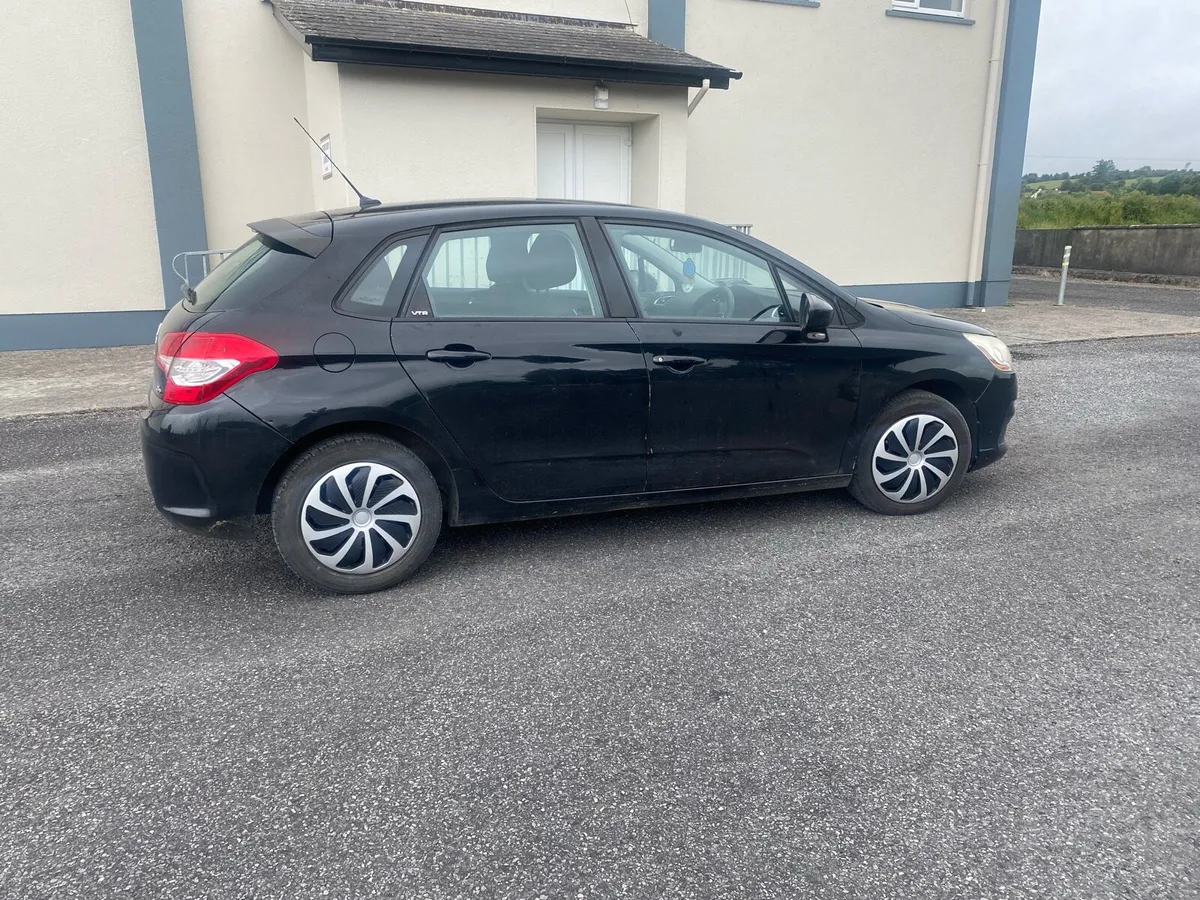 Citroen C4 1.6 diesel, New long NCT.Taxed. - Image 3