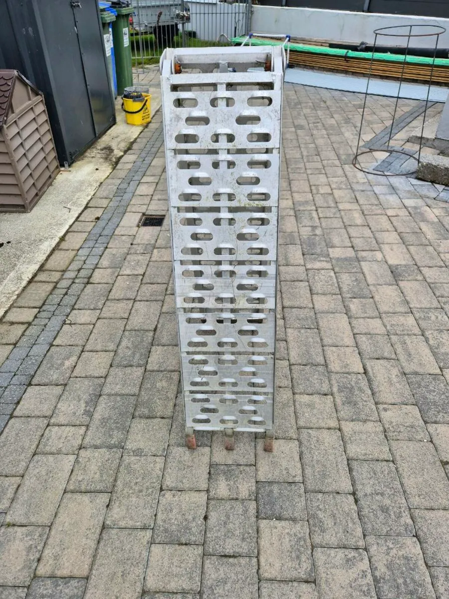 Loading ramps - Image 2