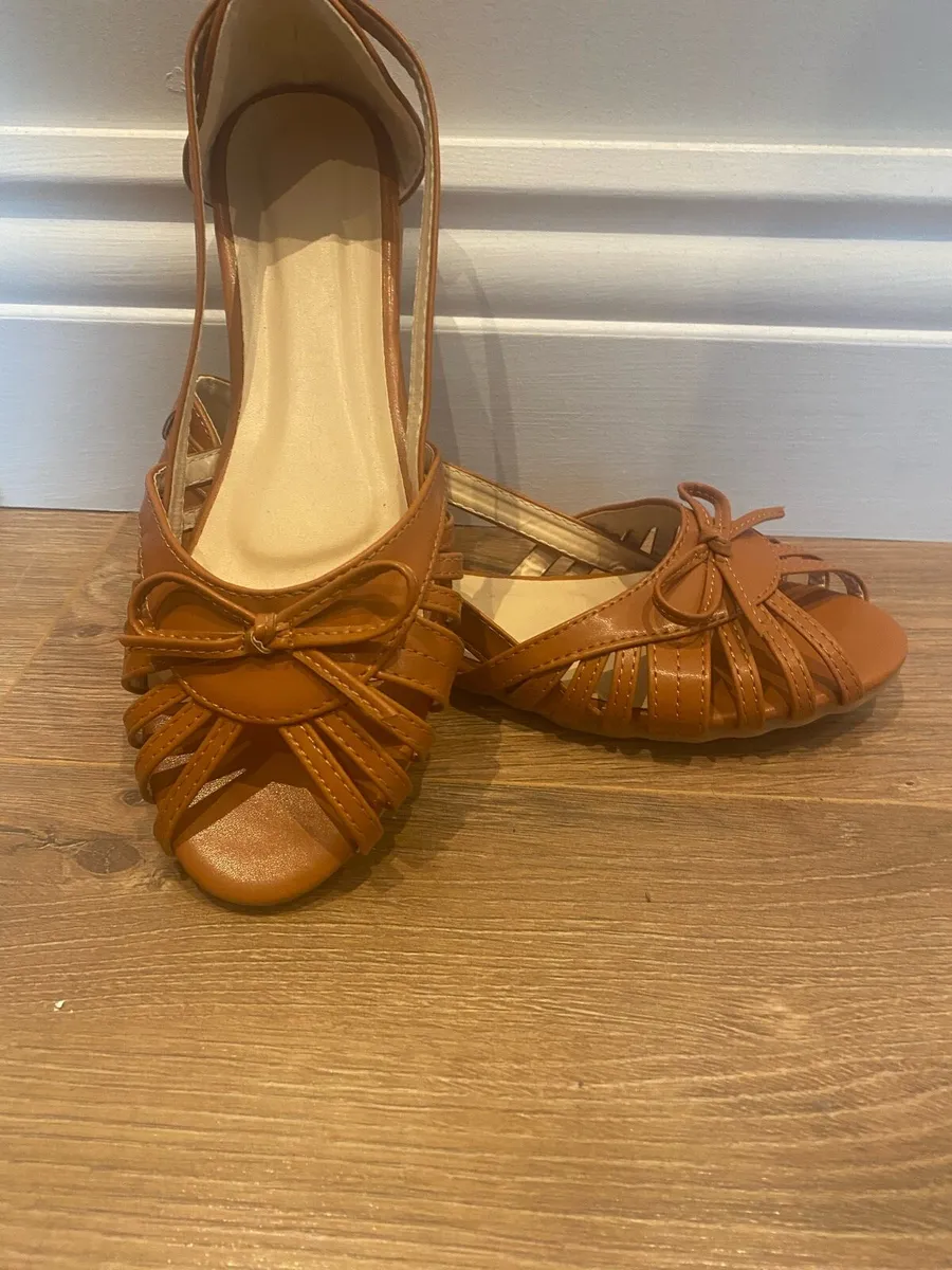 Brown Sandles