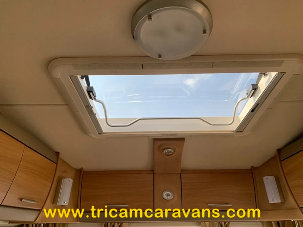 2007 Swift Challenger 540/4, Fixed End Bed - Image 3