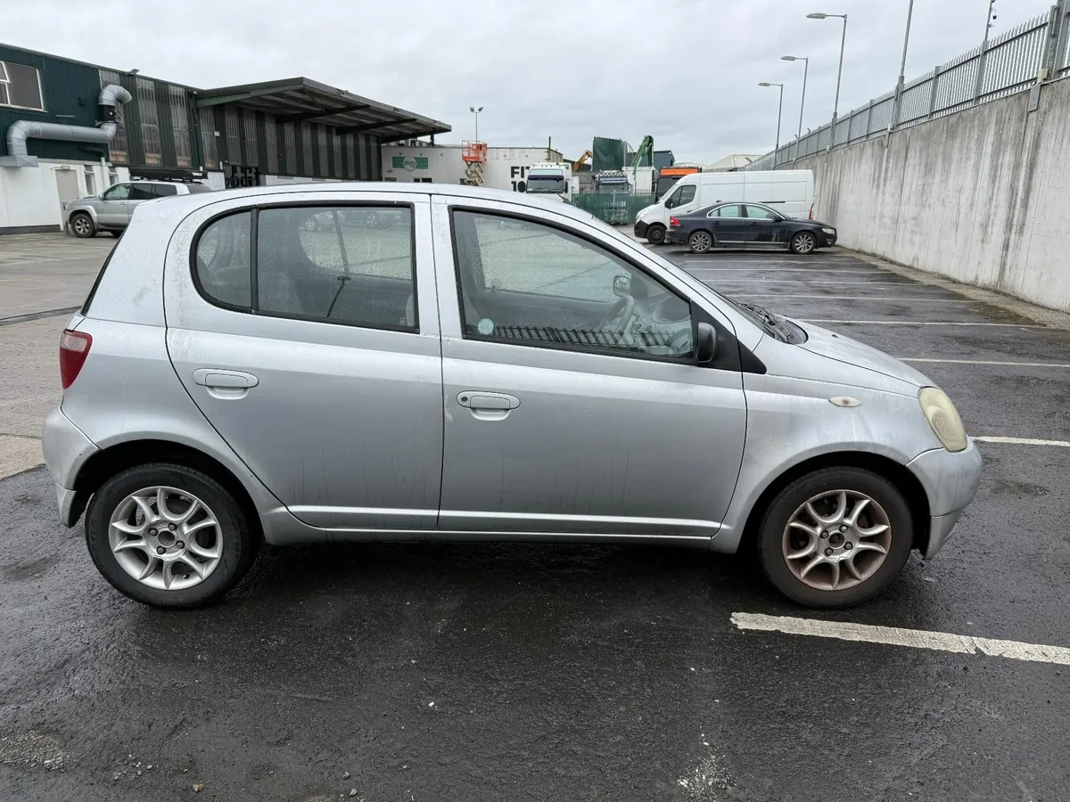 Toyota Yaris 2001   1.0 NCT TAX - Image 3