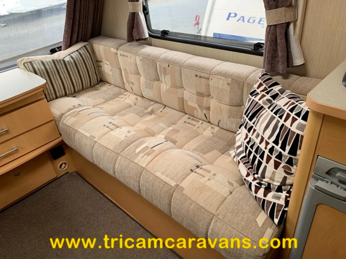 2010 Elddis Elusion 452/2, Lightweight, Sep Shower - Image 4
