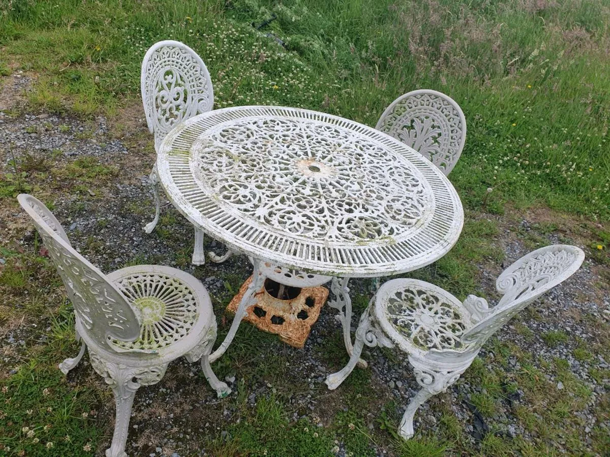 Antique garden set cast alliminium and iron - Image 1
