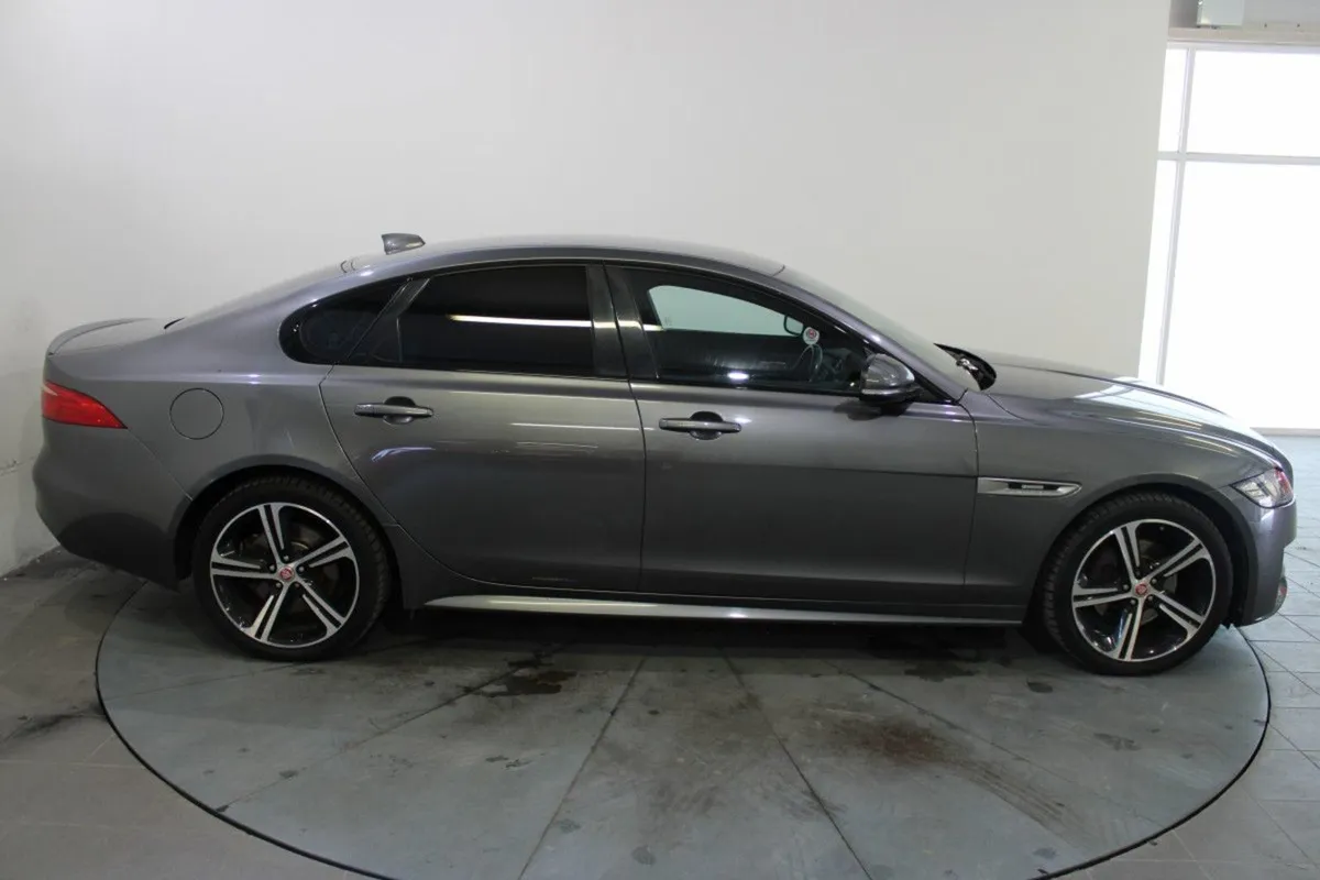 Jaguar XF 2.0 D 180PS R-sport Automatic - Image 4