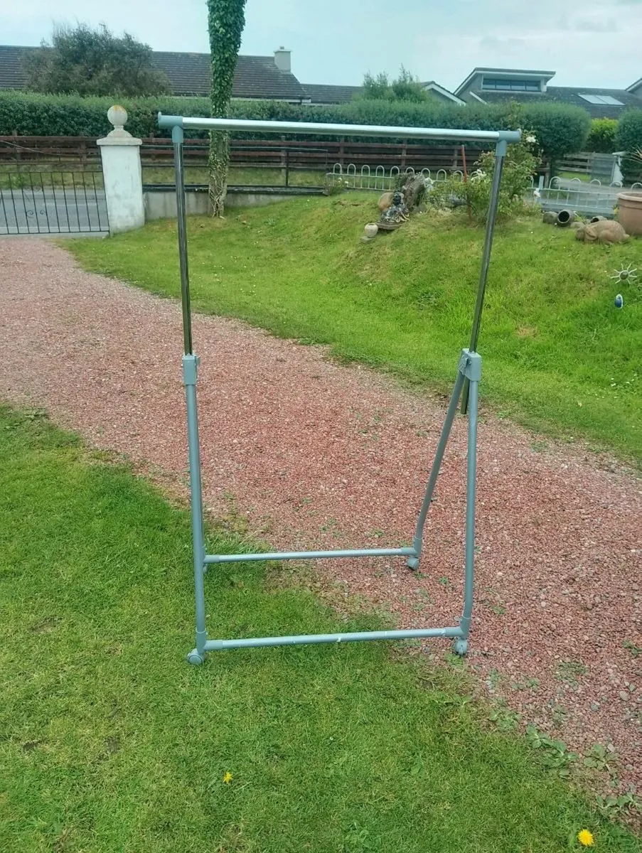 Clothes rail - Image 1