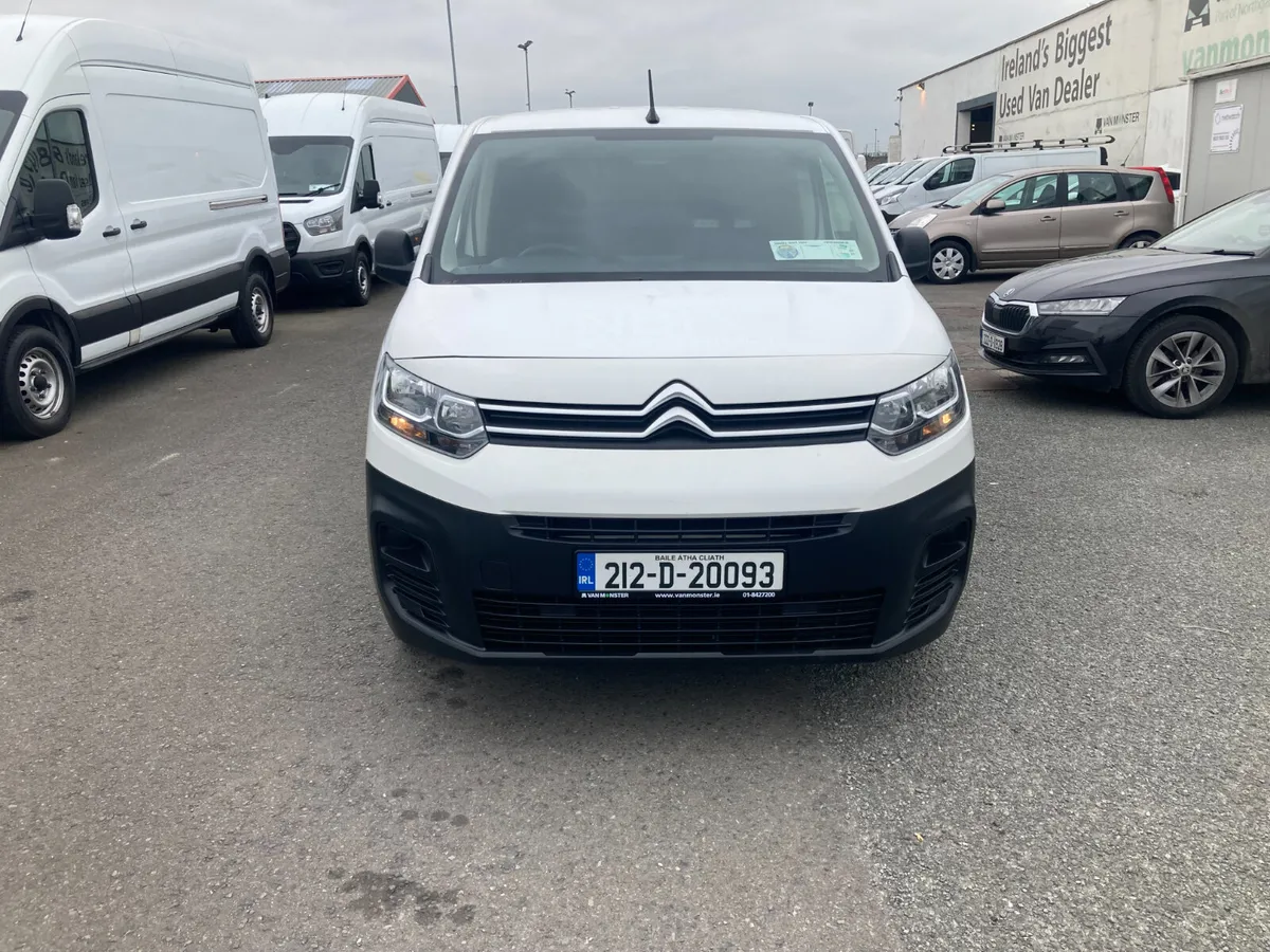 Citroen Berlingo 2021 - Image 2