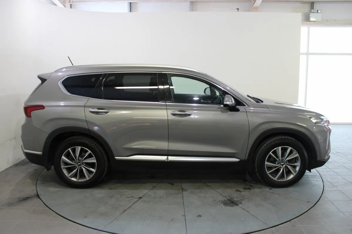 Hyundai Santa Fe 2.2 Crdi 4WD Executive Plus - Image 3
