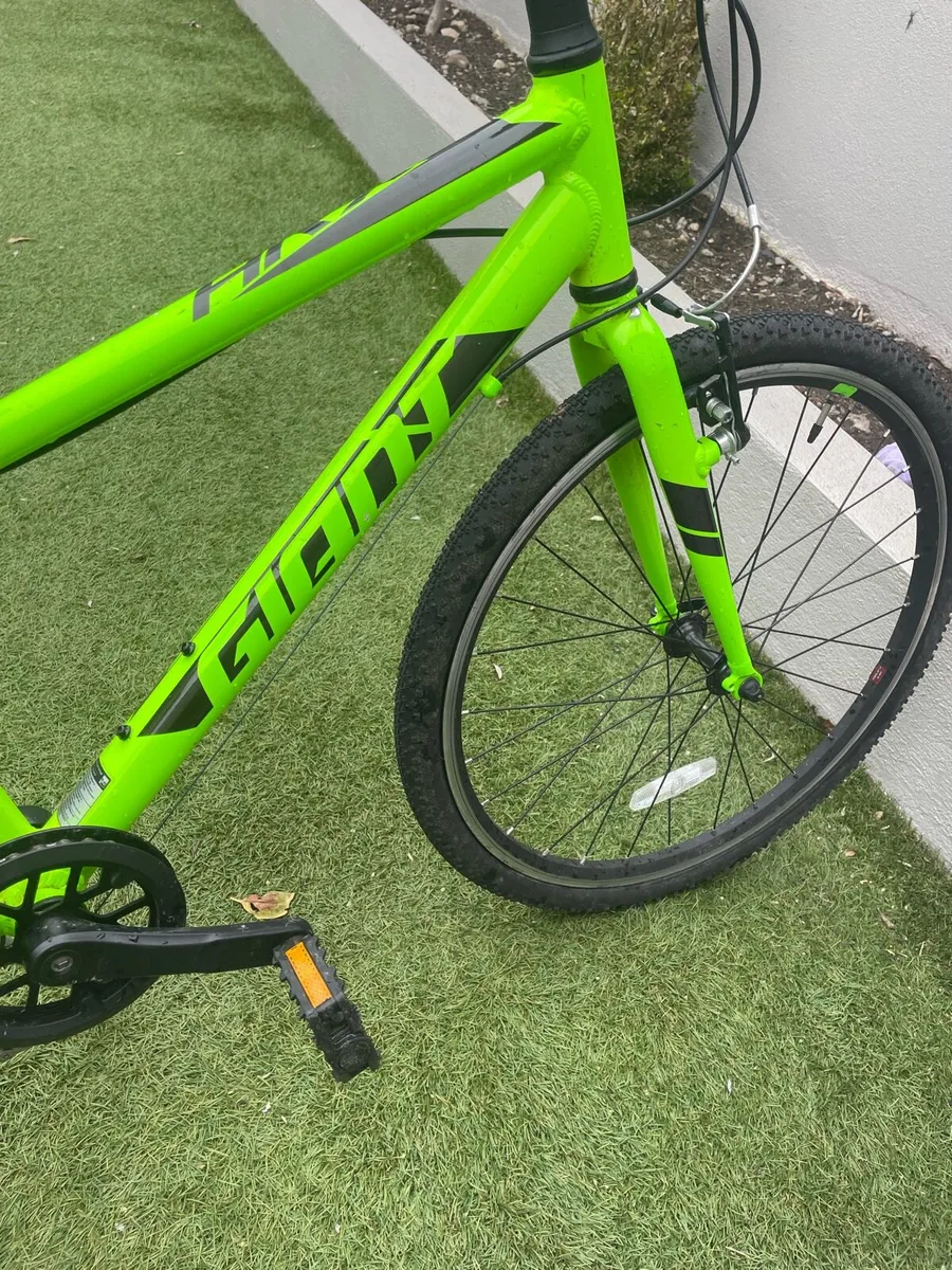Green Kids Giant ark bike - Image 2