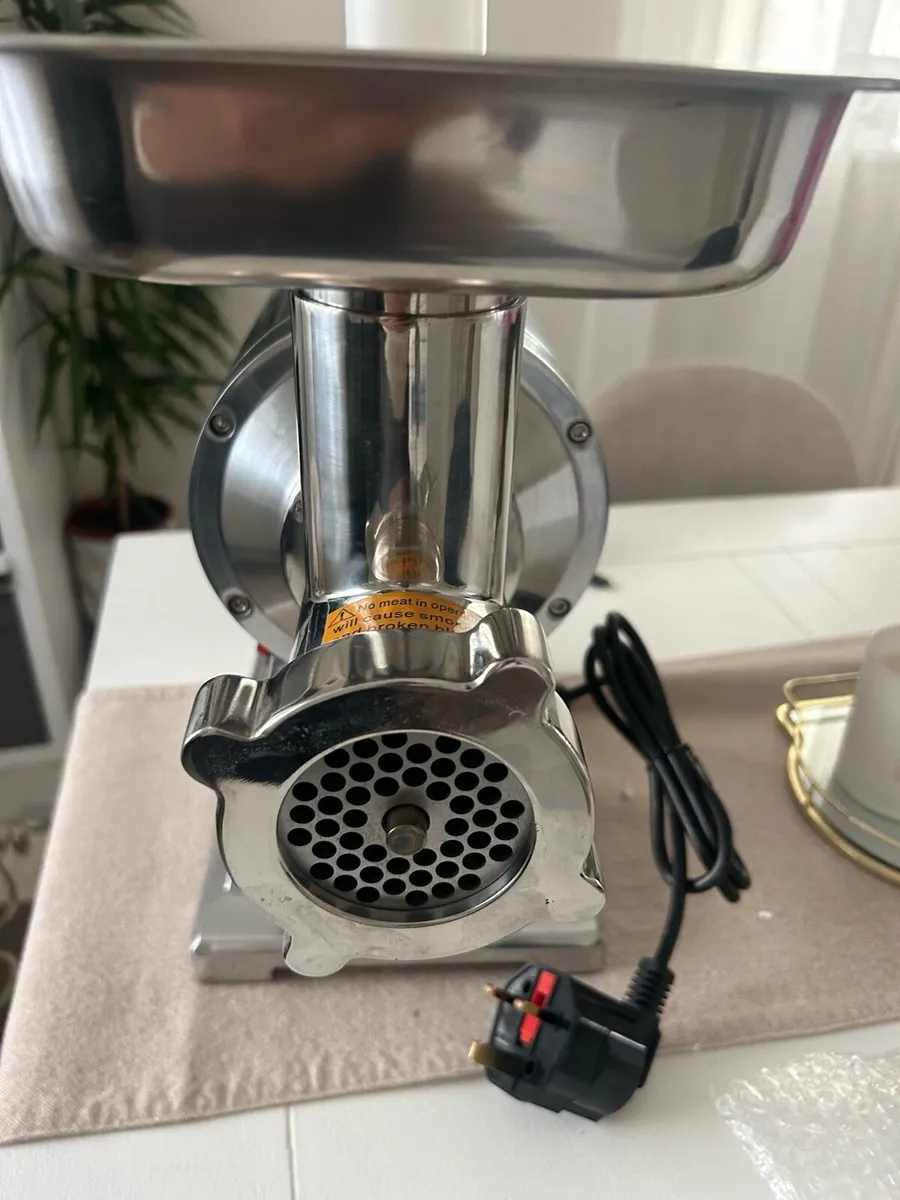1100w Electric Meat Mincer Portable Chopper 17kg - Image 2