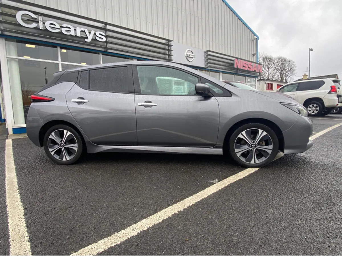 Nissan Leaf 40K EV SV PREMIUM 40KW MY21.5 4DR - Image 2