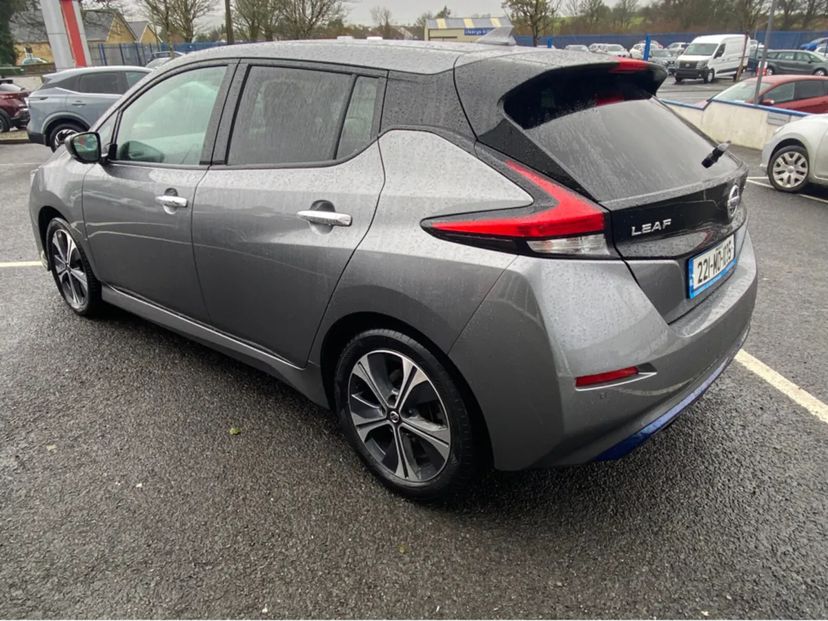 Nissan Leaf 40K EV SV PREMIUM 40KW MY21.5 4DR - Image 4