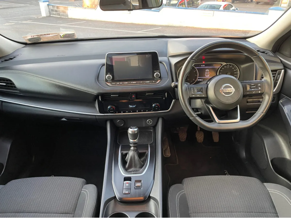 Nissan Qashqai QQ 1.3 HYB SV ** 24 MONTH WARRANTY - Image 4