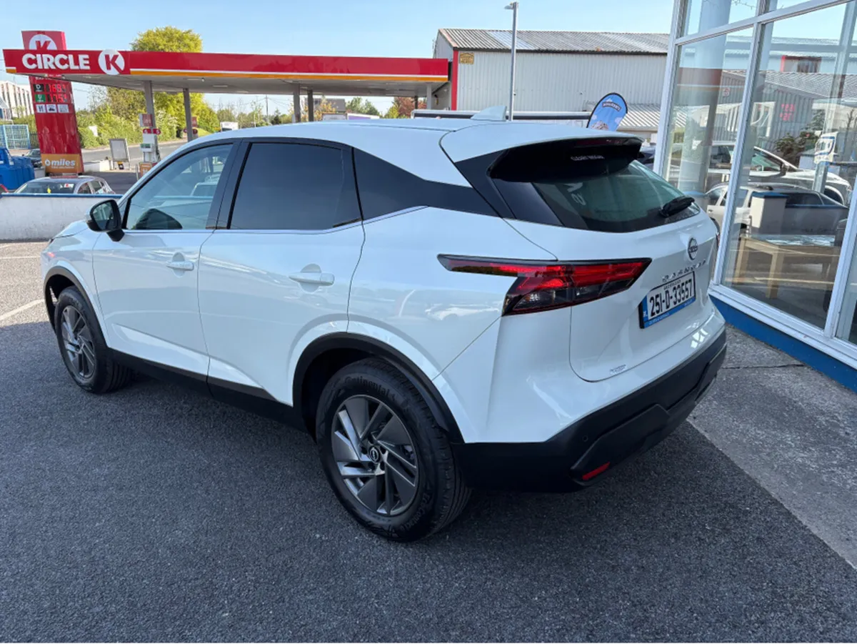 Nissan Qashqai VAN 1.3 HYB SV   €27235 + VAT - Image 3
