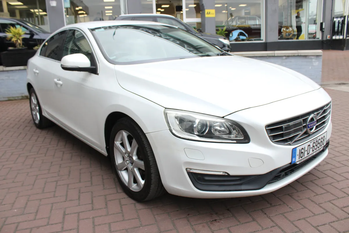 Volvo S60D4 SE LUXURY 4DR SALOON AUTOMATIC - Image 2