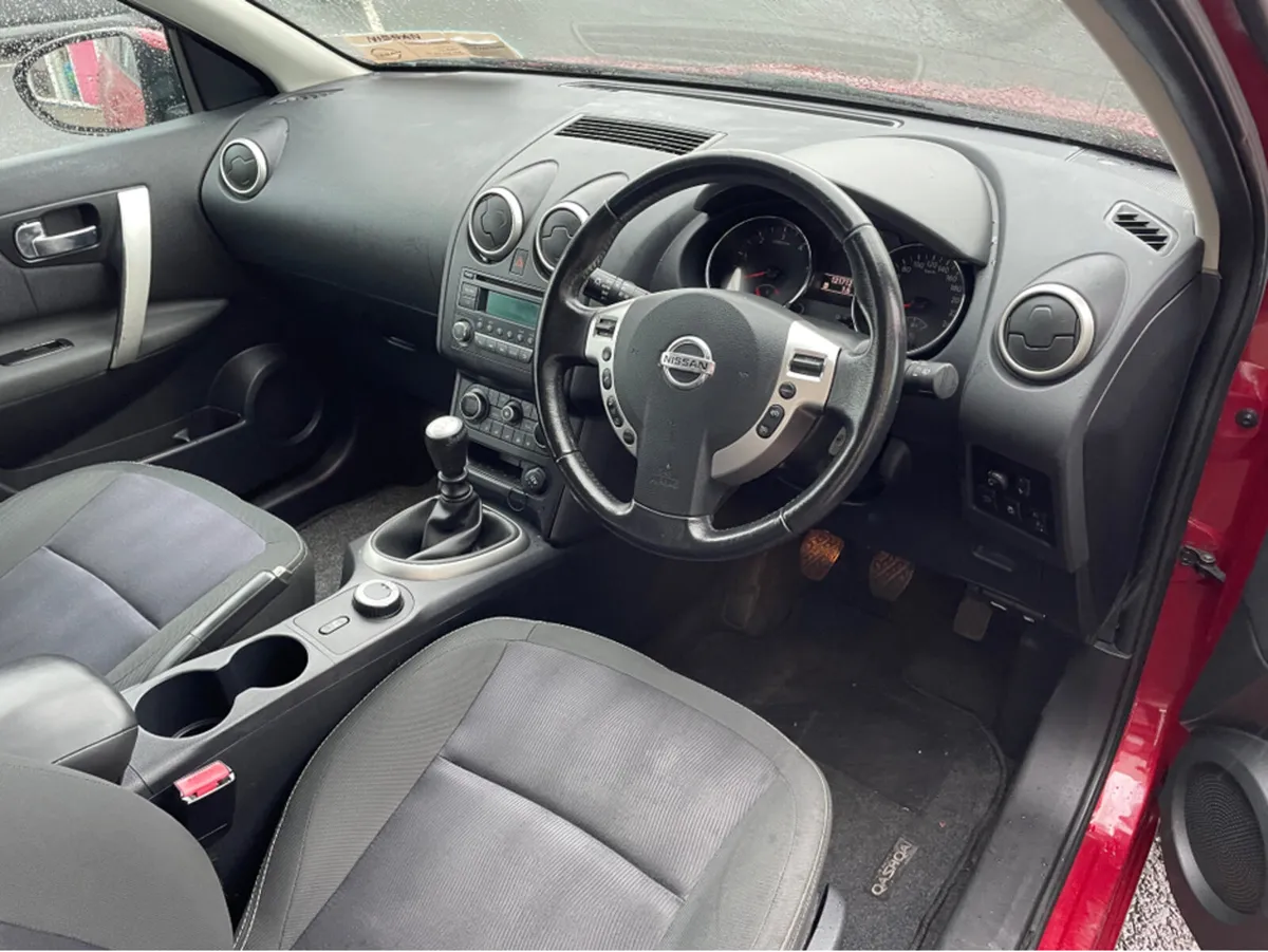 Nissan Qashqai 1.6 SV    *** 4X4 ***  4WD - Image 3