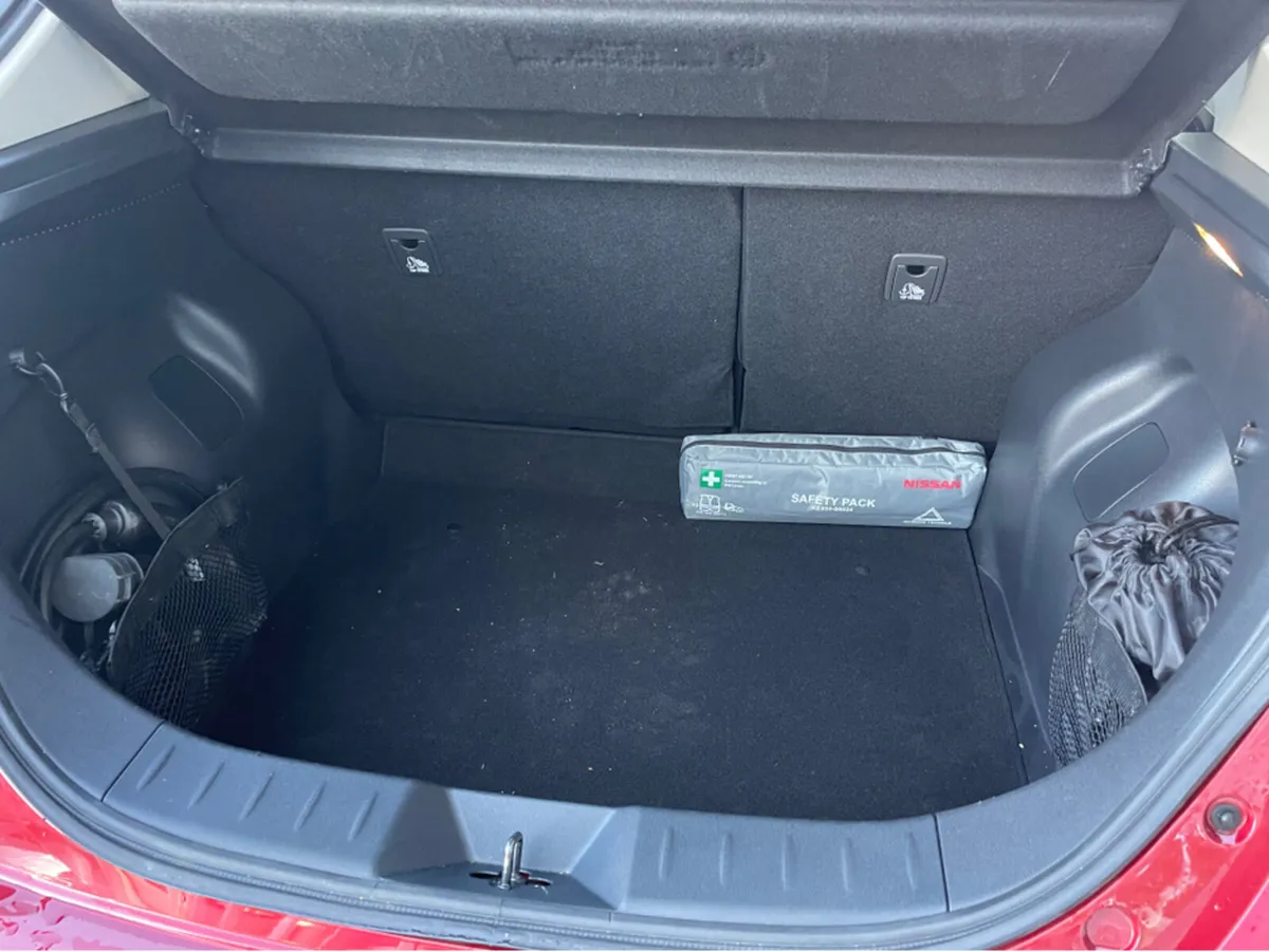 Nissan Leaf 40K EV SV PREMIUM 40KW - Image 3