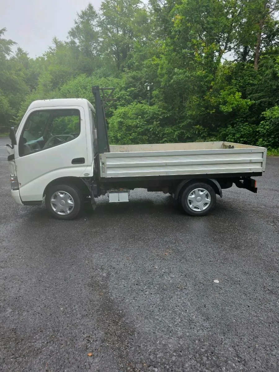 Toyota dyna - Image 4