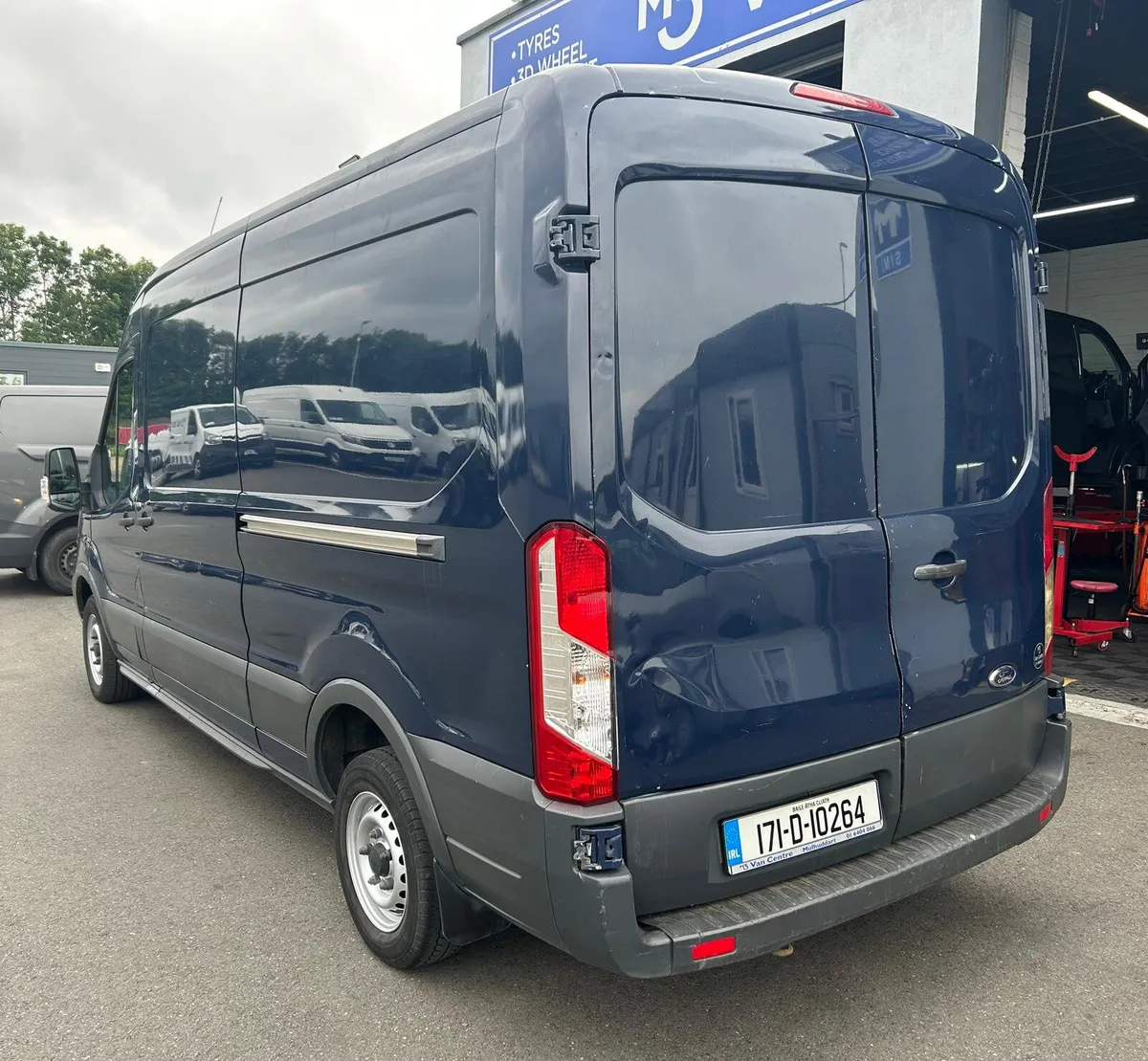 2017 Ford Transit 350 - Image 4