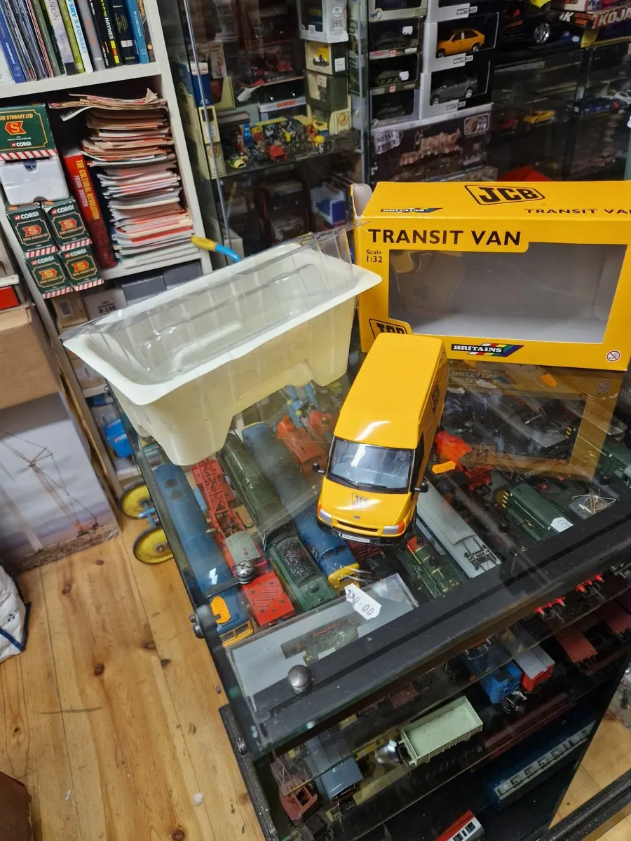 Britains JCB Ford Transit Van - Image 2