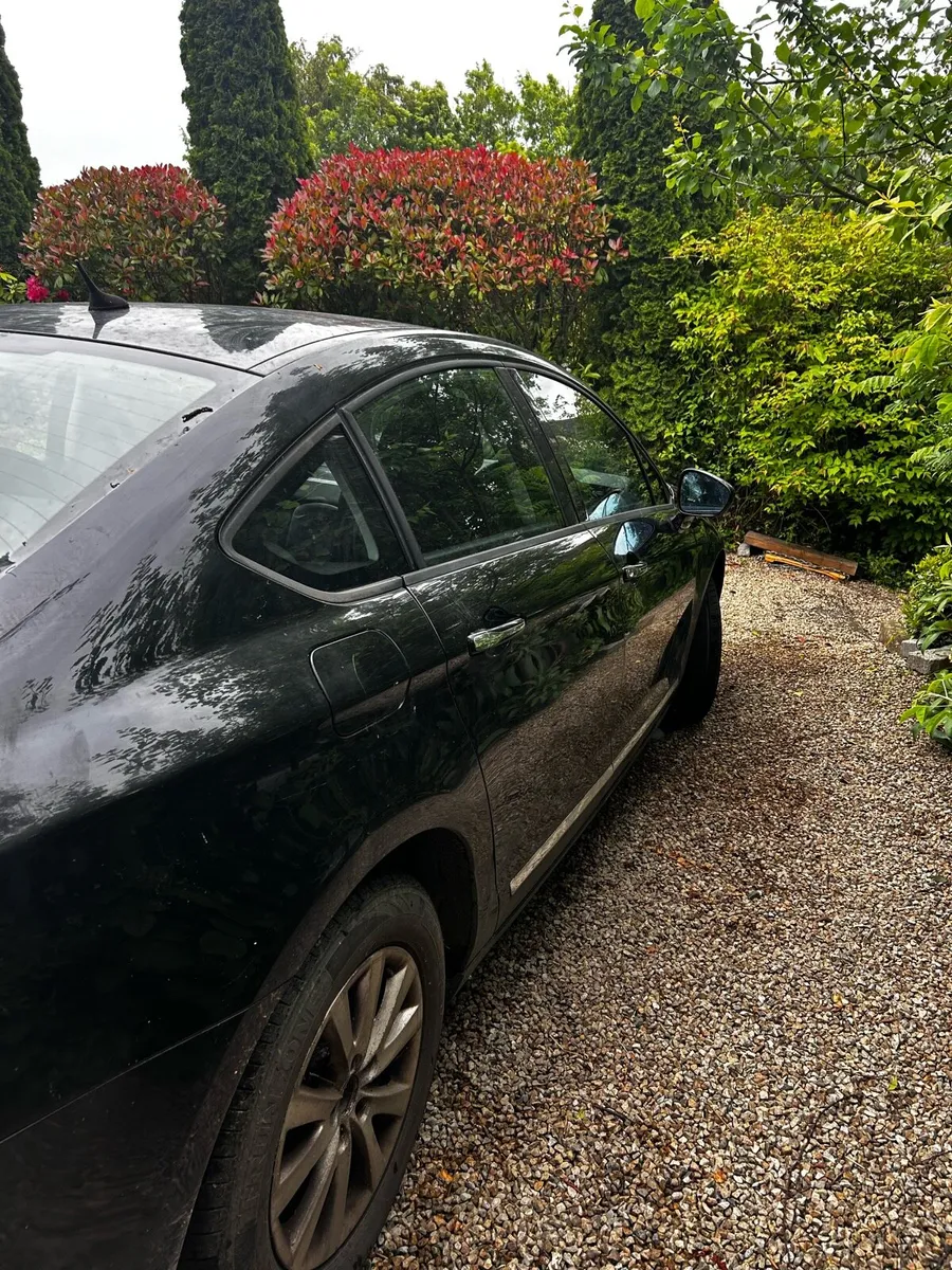Car - Image 4