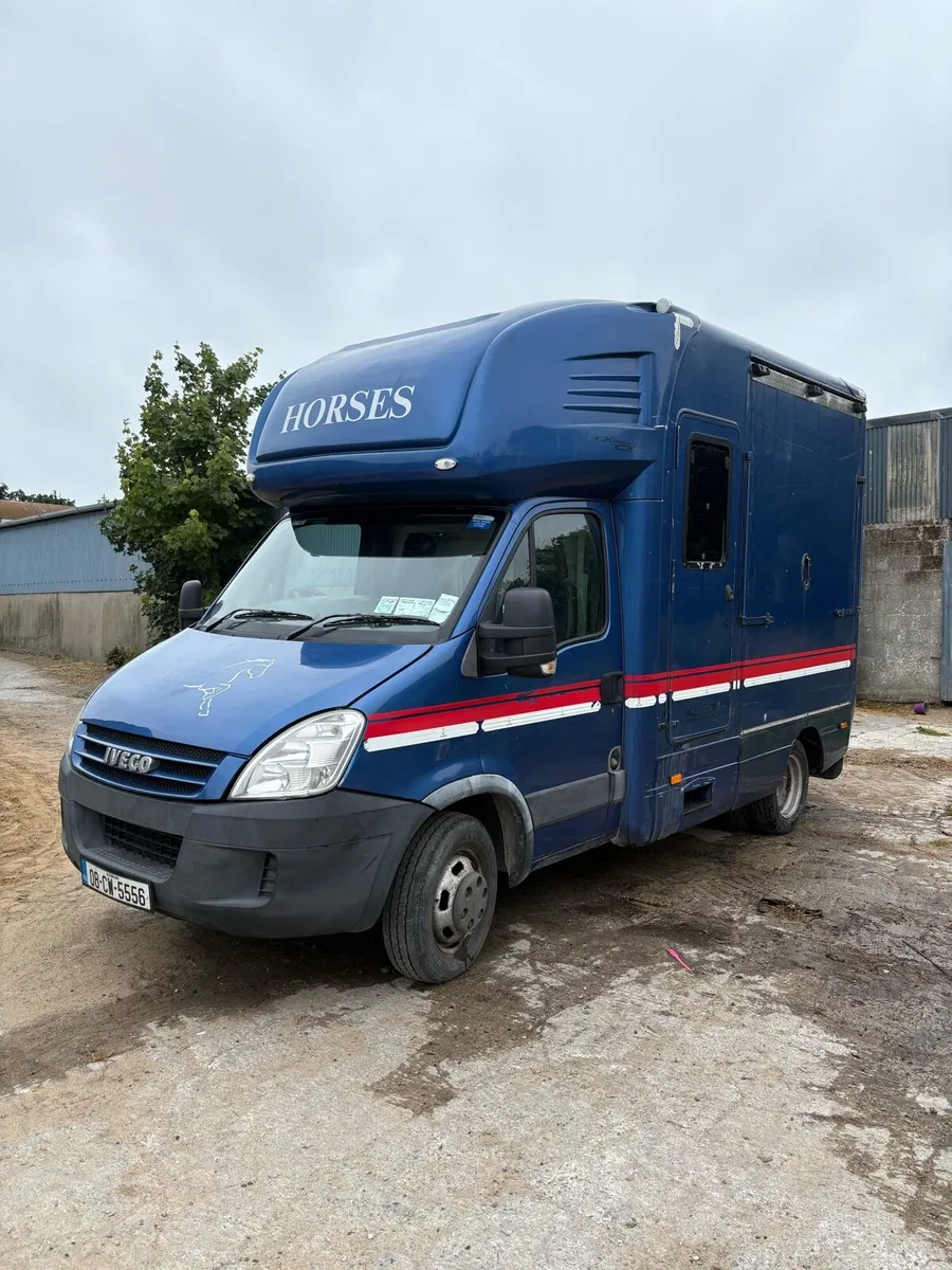 2 horse box horse truck - Image 1