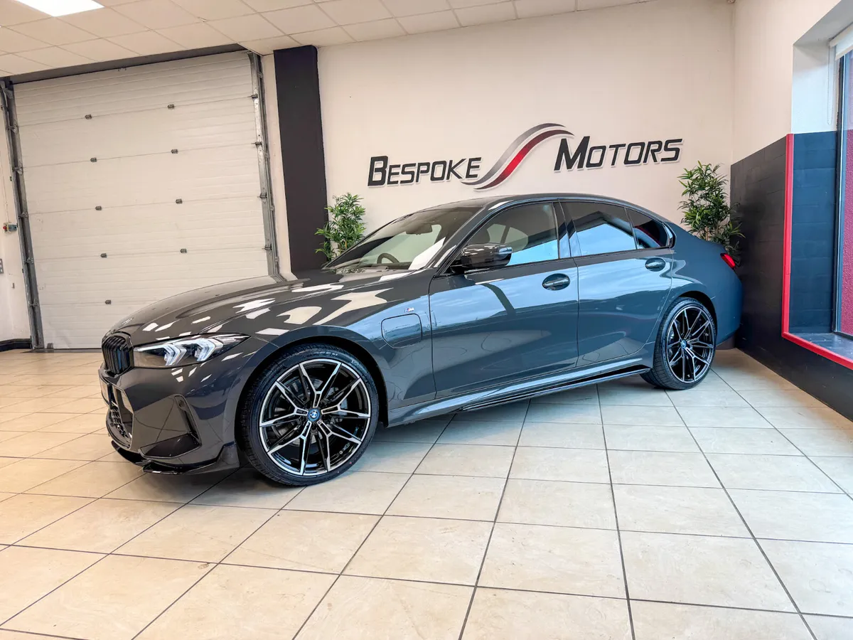 BMW 330E MSPORT - Image 2