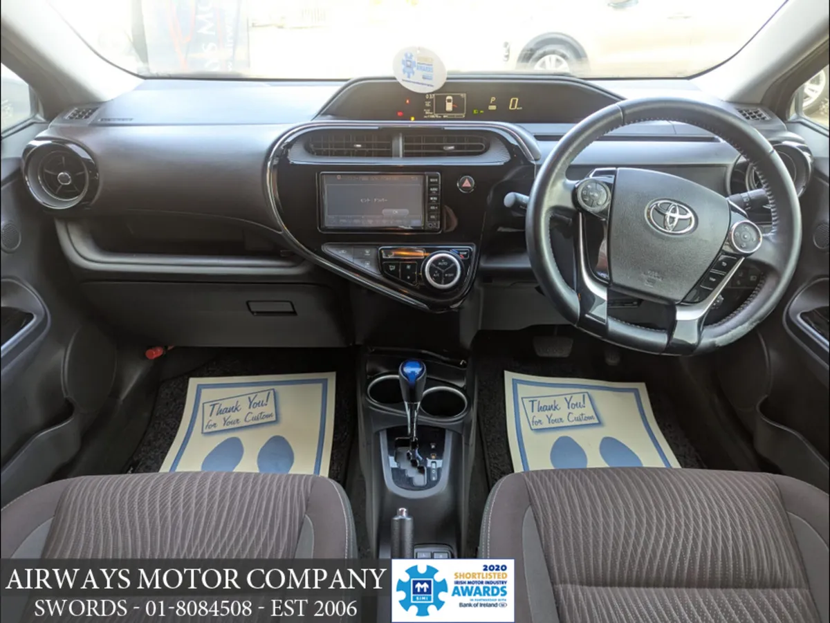 Toyota Aqua * 1.5 HYBRID * AUTO * CARPLAY * PHONE - Image 4