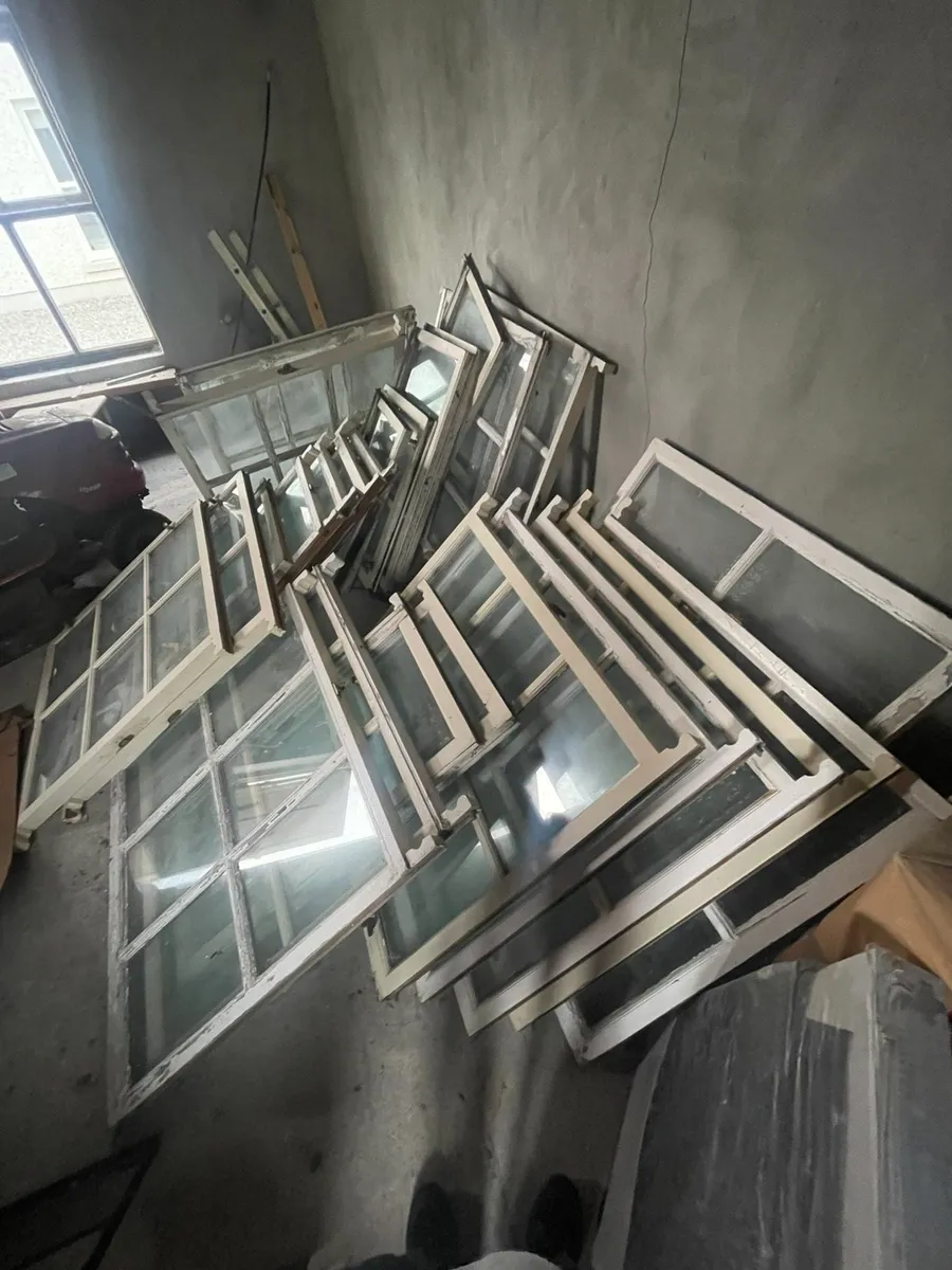 Cedar wood windows - Image 1