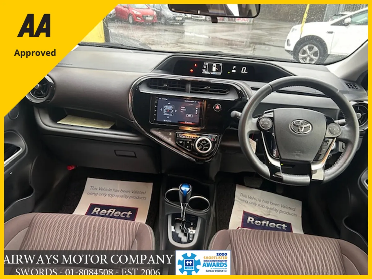 Toyota Aqua * 1.5 HYBRID * AUTO * CARPLAY * PHONE - Image 4