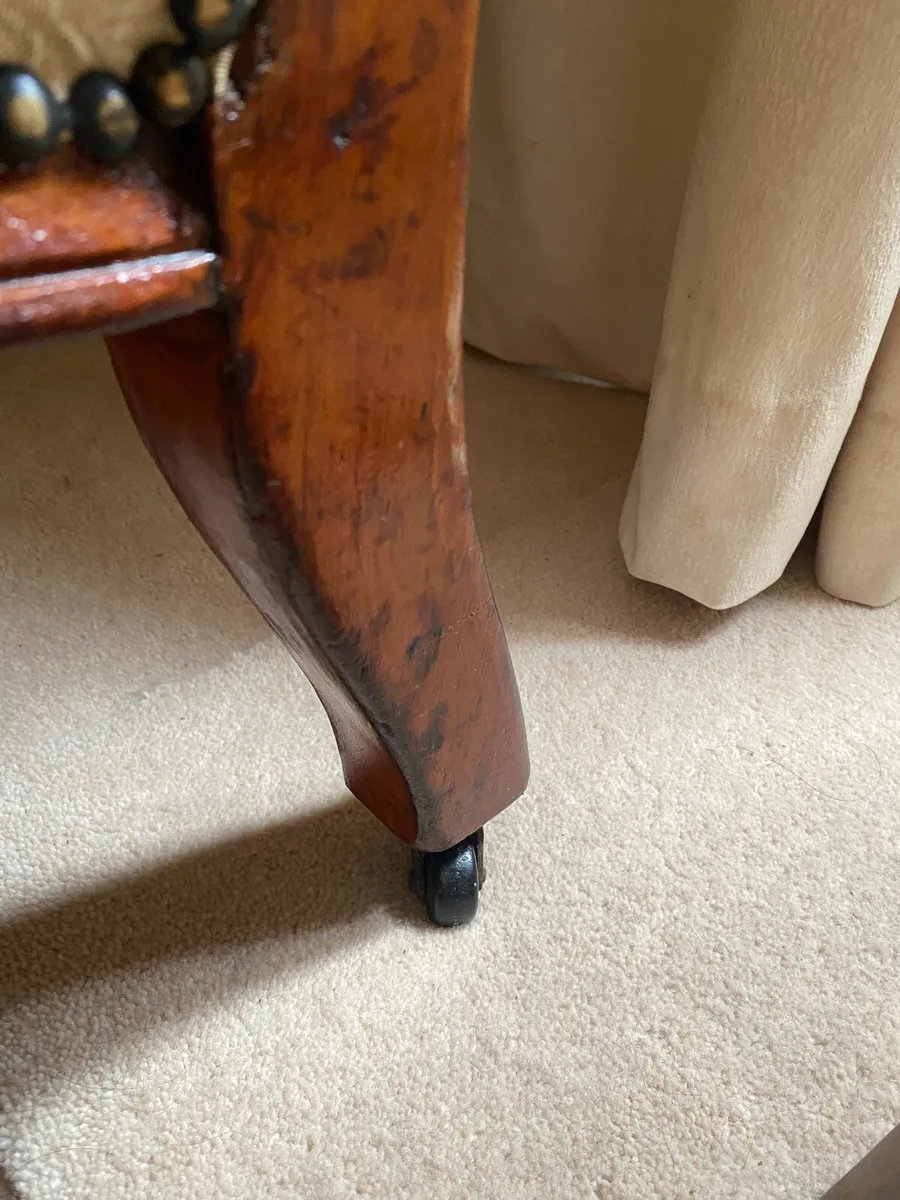 Two matching antique armchairs - Image 4