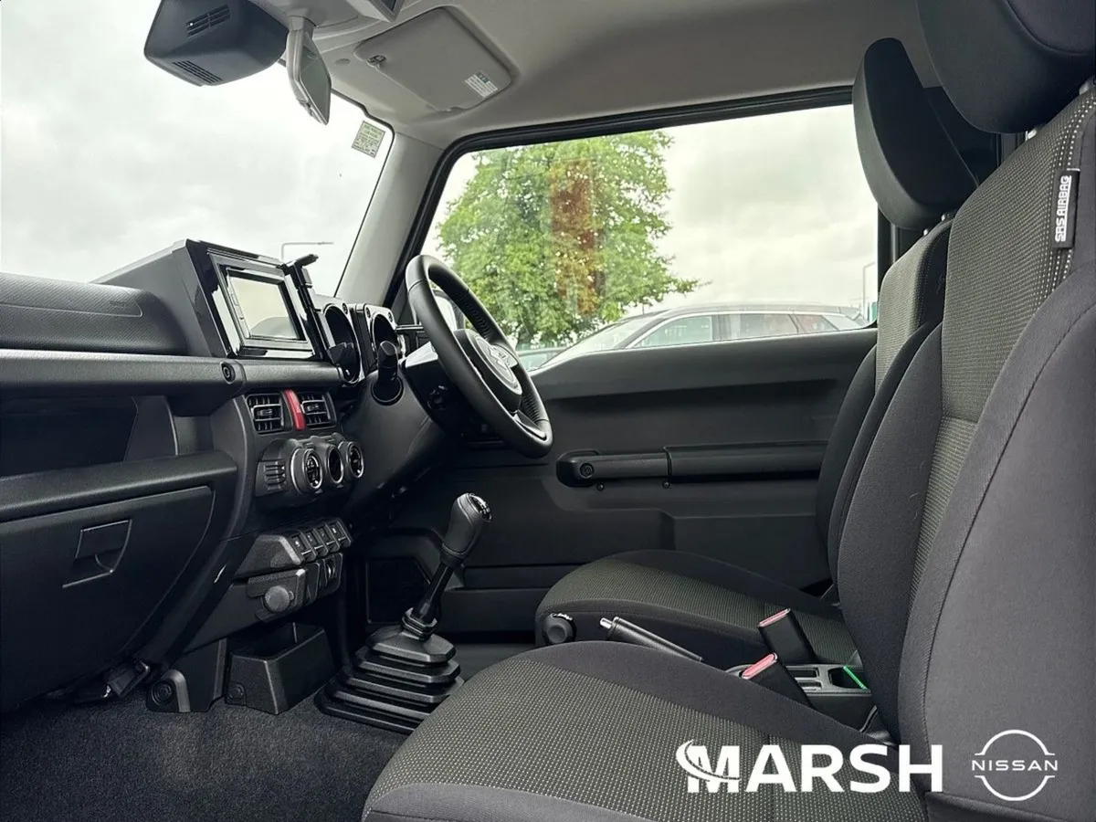 Suzuki Jimny 1.5 3DR Sierra 4WD - Image 4