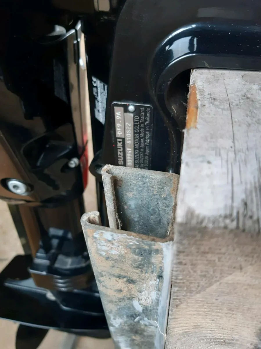 9.9hp 4 stroke outboard - Image 4