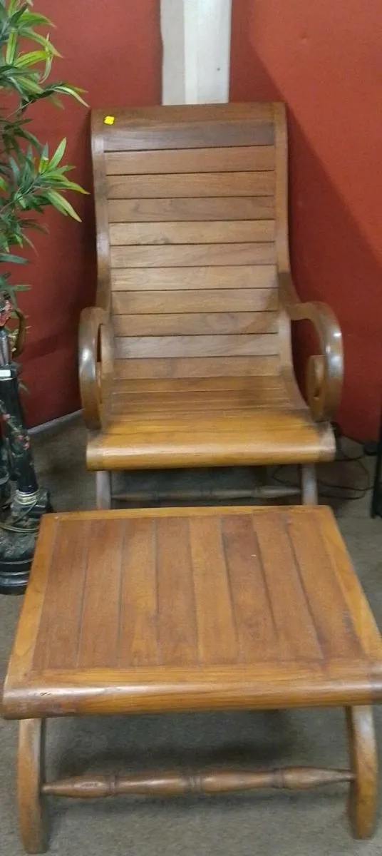 Oversized Hardwood Plantation Style Deck Chair - Image 2