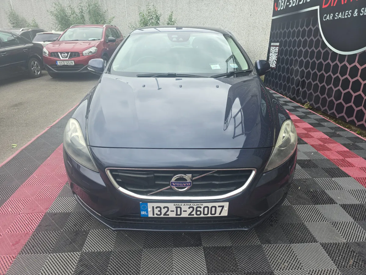 132 VOLVO V40 AUTO NCT-TAX low KMS 99k - Image 2