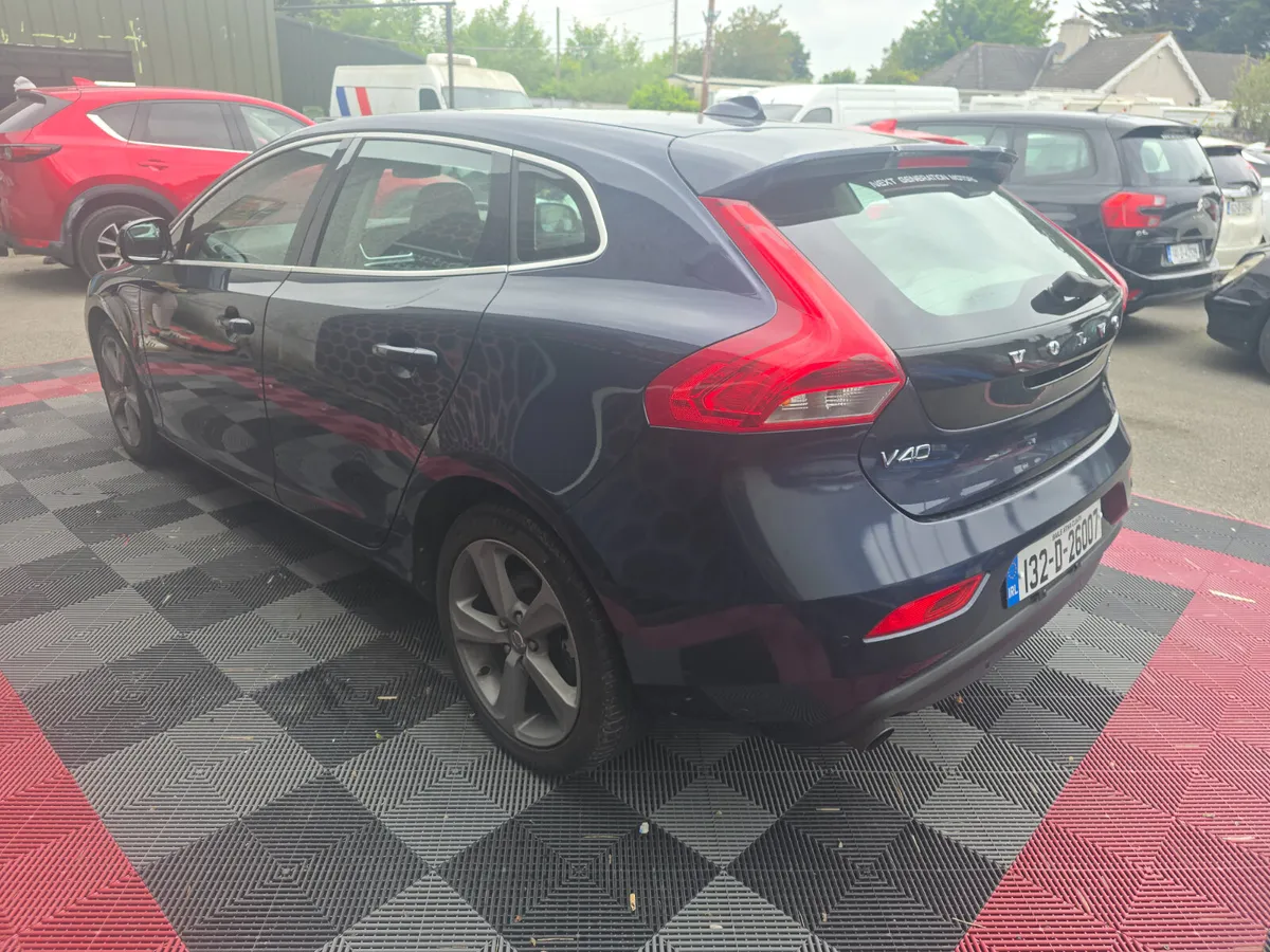 132 VOLVO V40 AUTO NCT-TAX low KMS 99k - Image 4