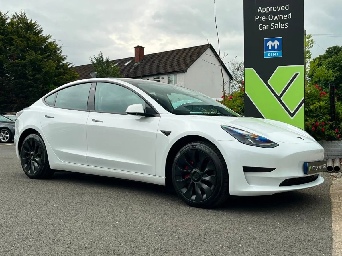 Tesla Model 3 RWD - Image 1