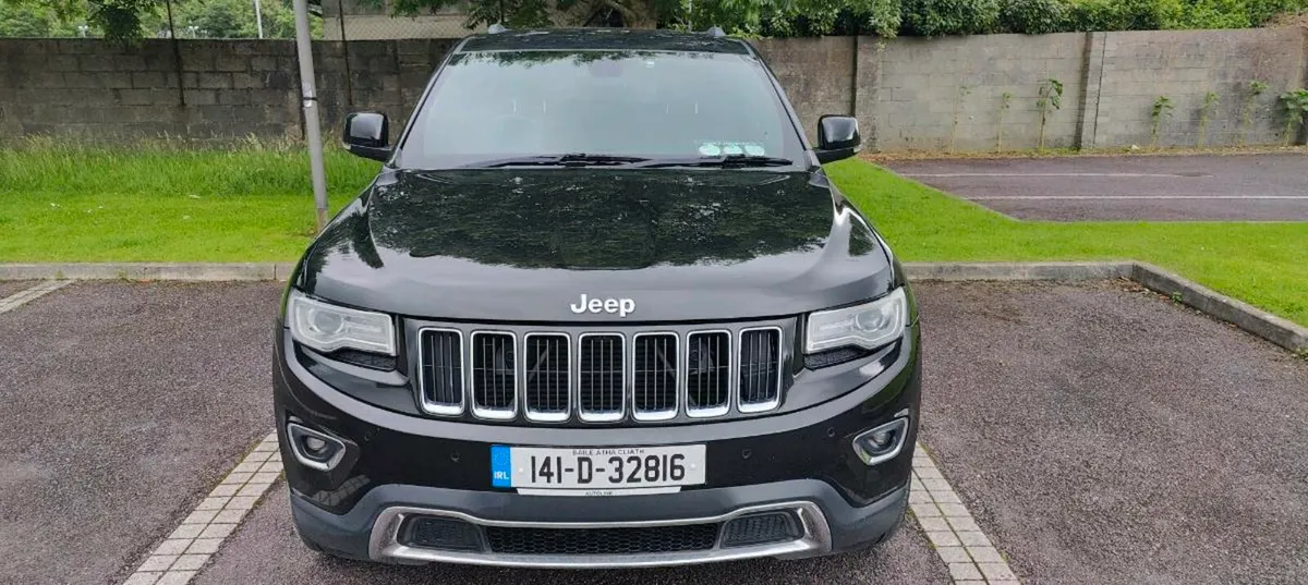 2014 Jeep Grand Cherokee 5 Seater Crewcab - Image 2