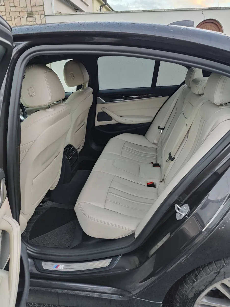 BMW 5-Series 2017 - Image 2