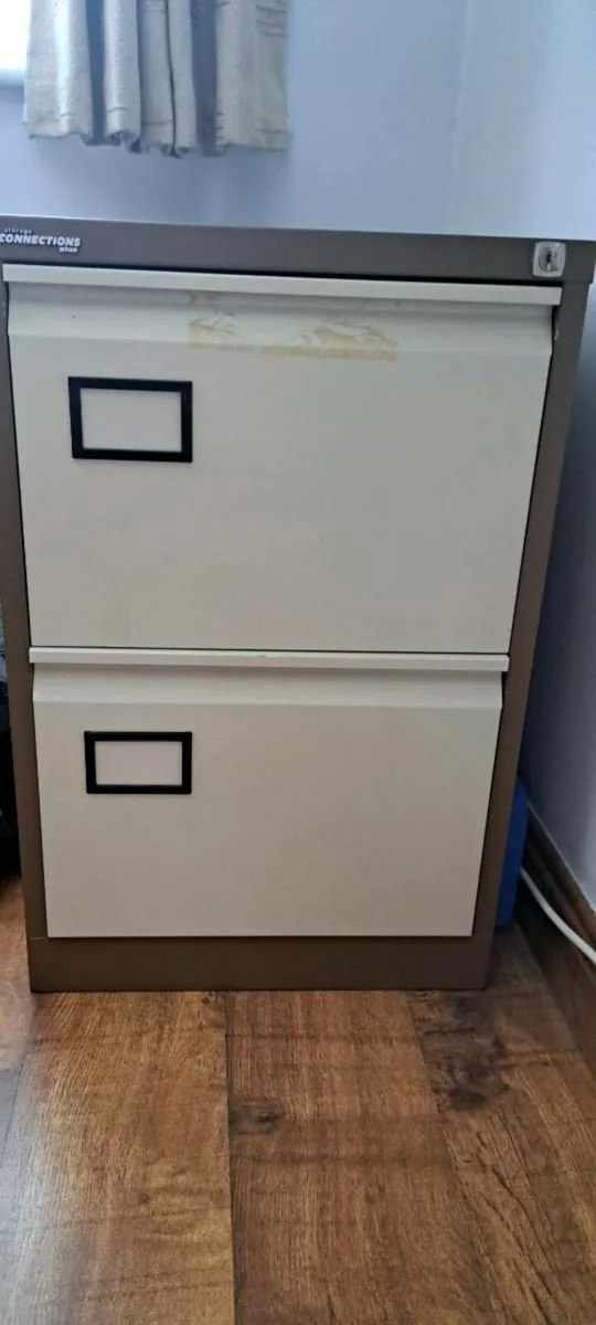 Filing cabinet - Image 1