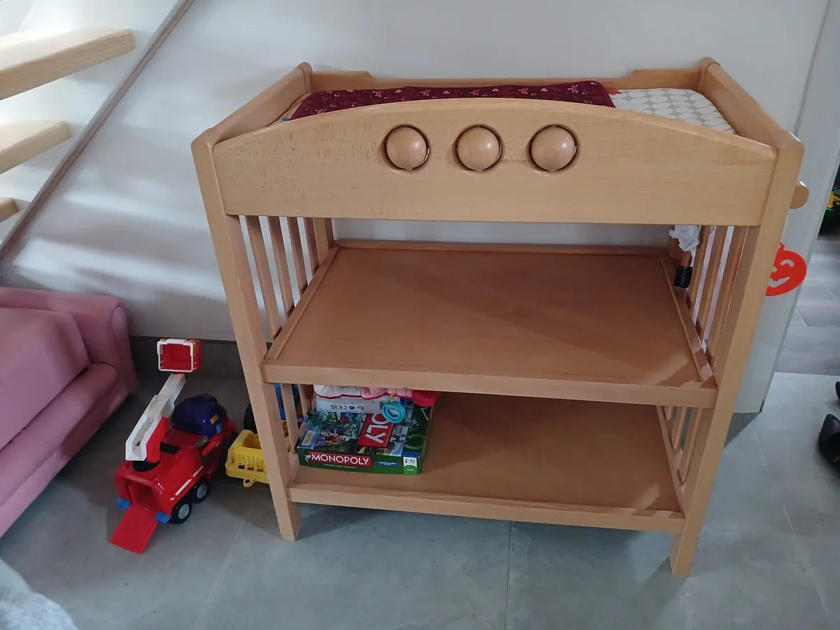 Changing table