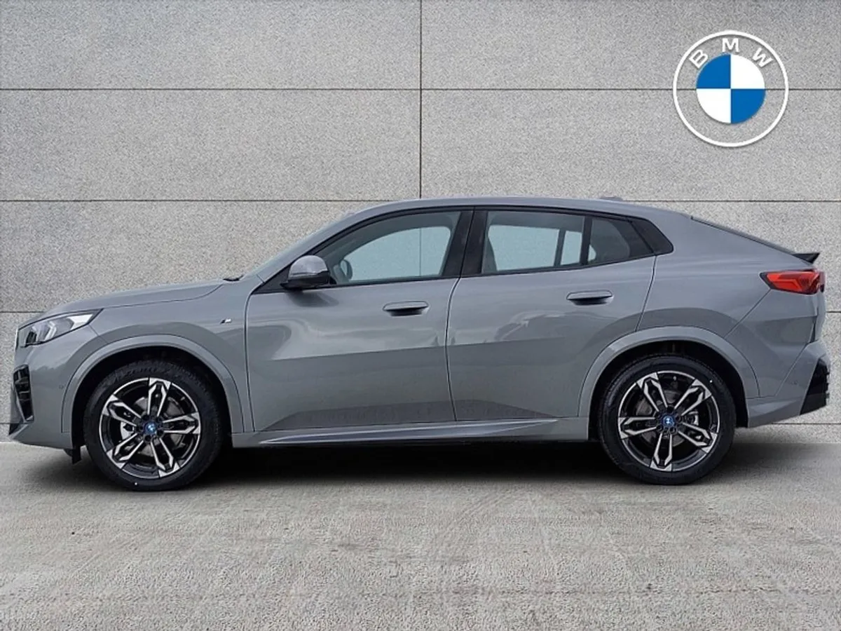BMW iX2 Edrive20 M Sport - Image 3