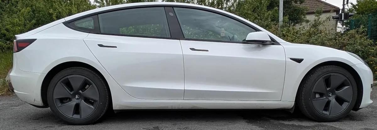 Tesla Model 3 2023 - Image 1